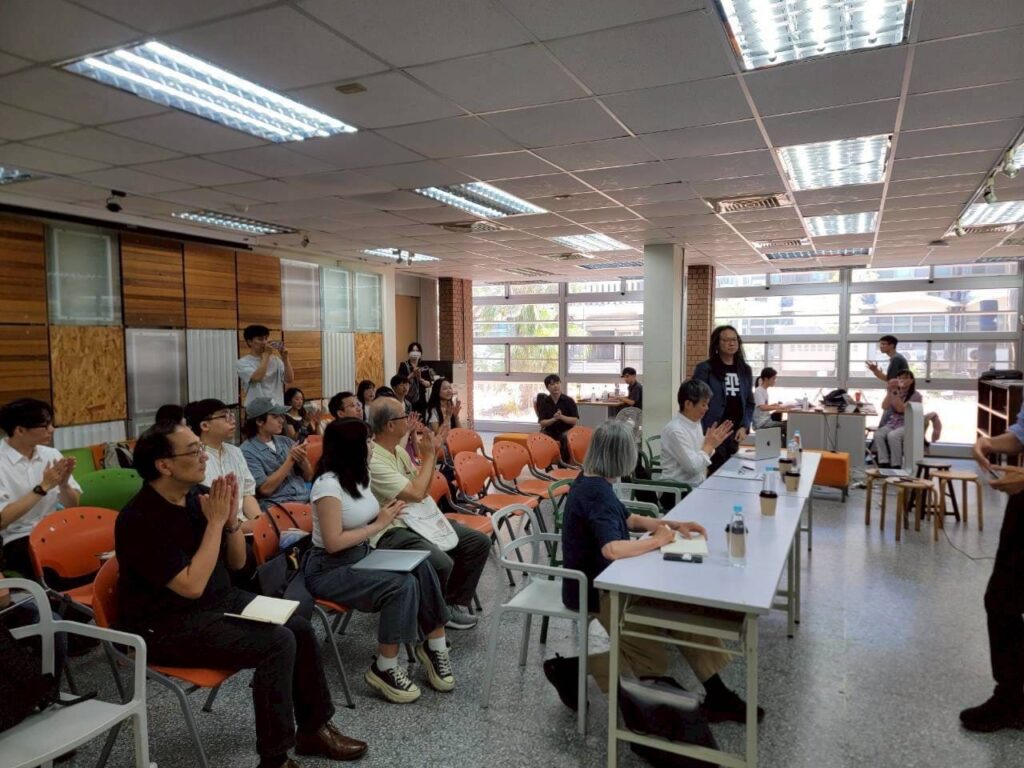 室內設計AI研究交流活動現場，參與者討論AI Agent與設計產業未來發展